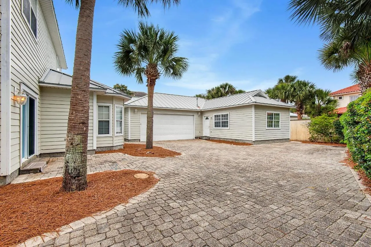 Beach Blast Villa Destin Holiday home